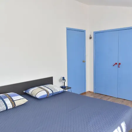 Piero Apartmán *