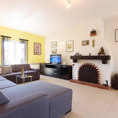 Piero Apartment