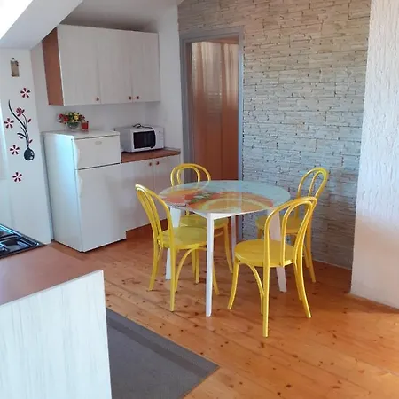 Apartment Piero *